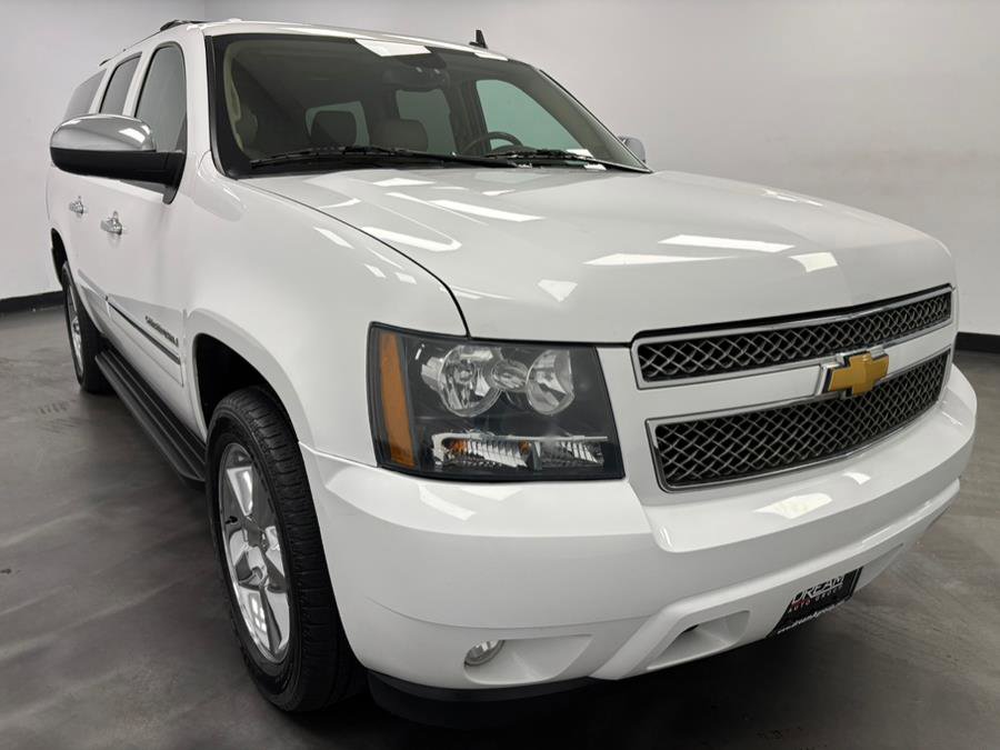 Used 2014 Chevrolet Suburban LTZ image 10
