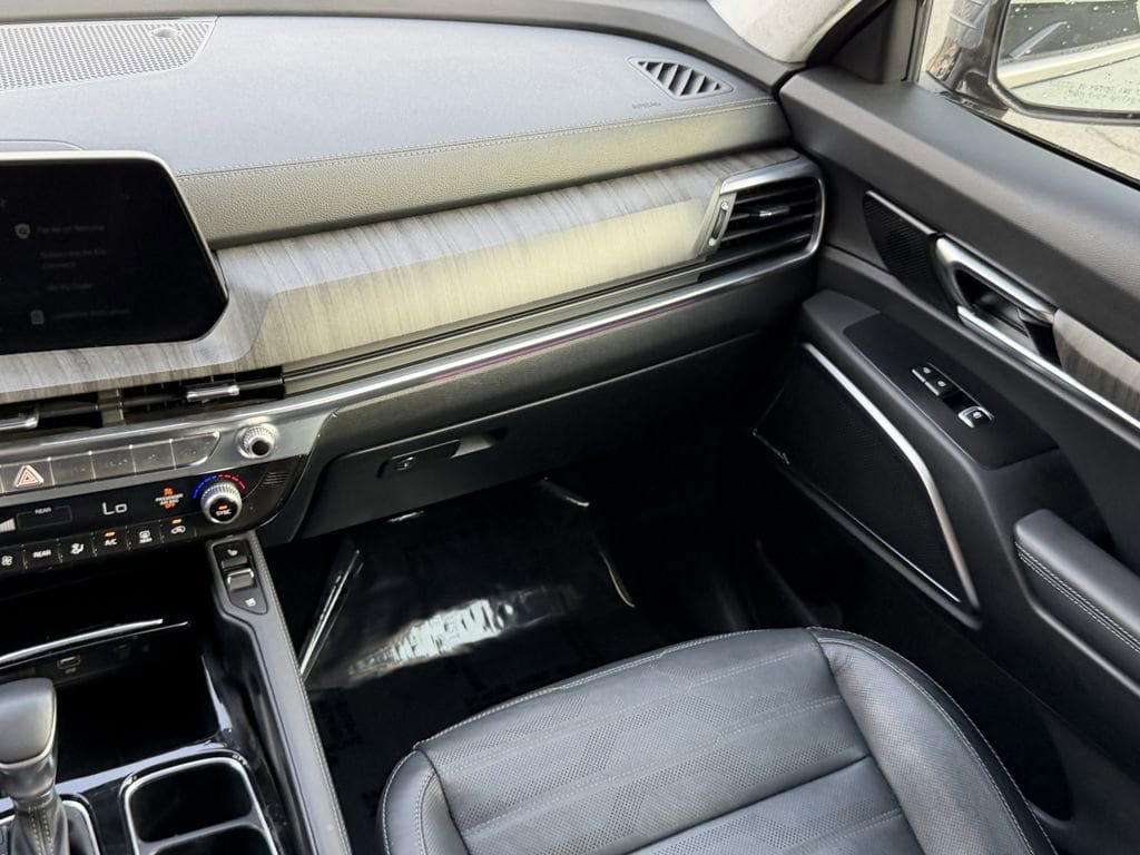Certified 2023 Kia Telluride SX Prestige AWD/4WD image 15