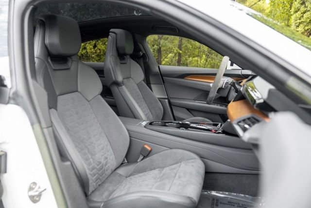 Used 2022 Audi e-tron GT Premium Plus AWD/4WD image 43