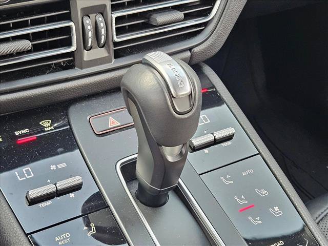 Used 2025 Porsche Macan Turbo AWD/4WD image 12