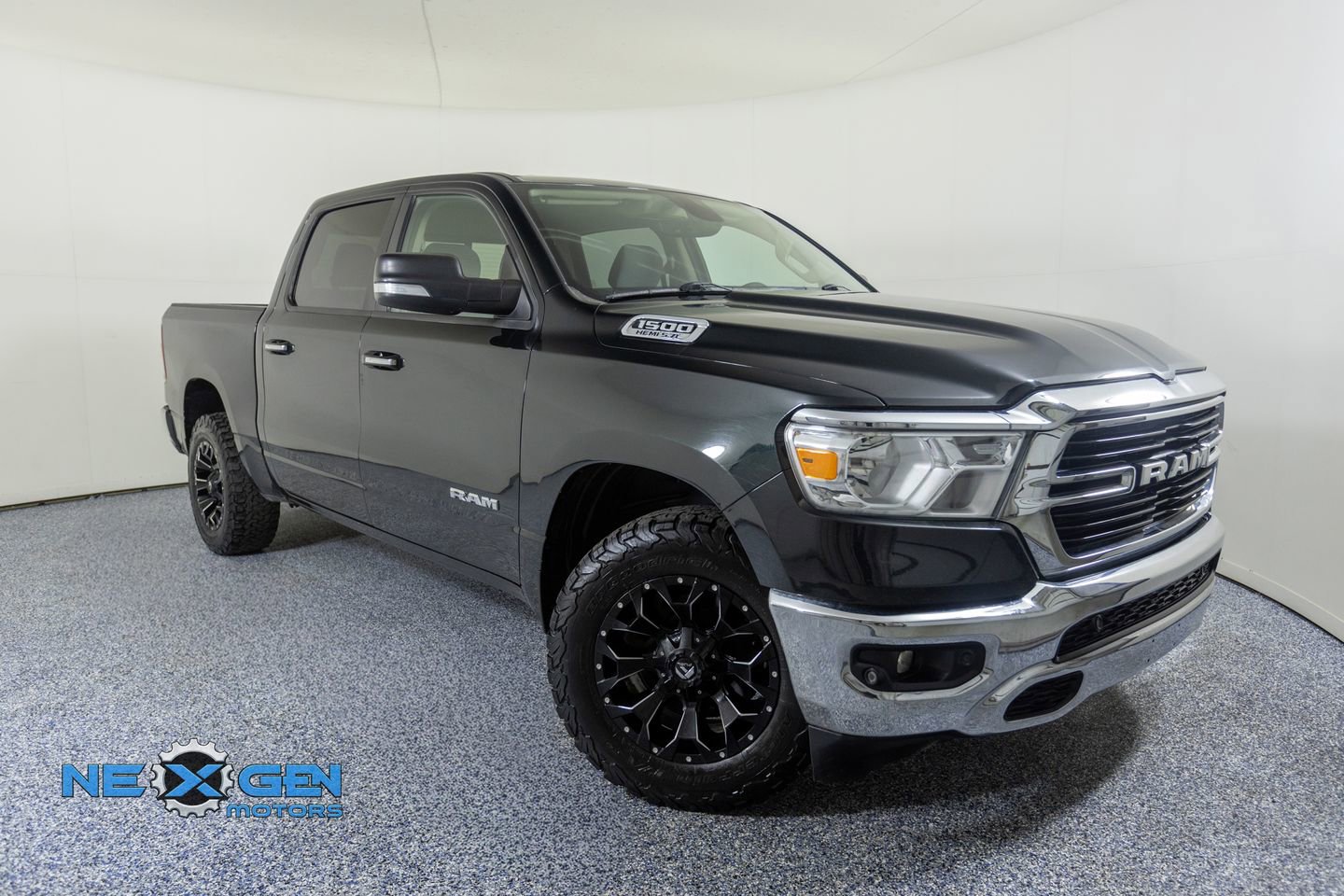 Used 2019 RAM 1500 Big Horn image 1