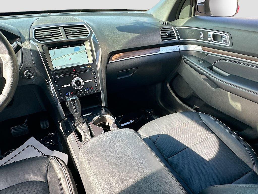 Used 2018 Ford Explorer Limited image 23