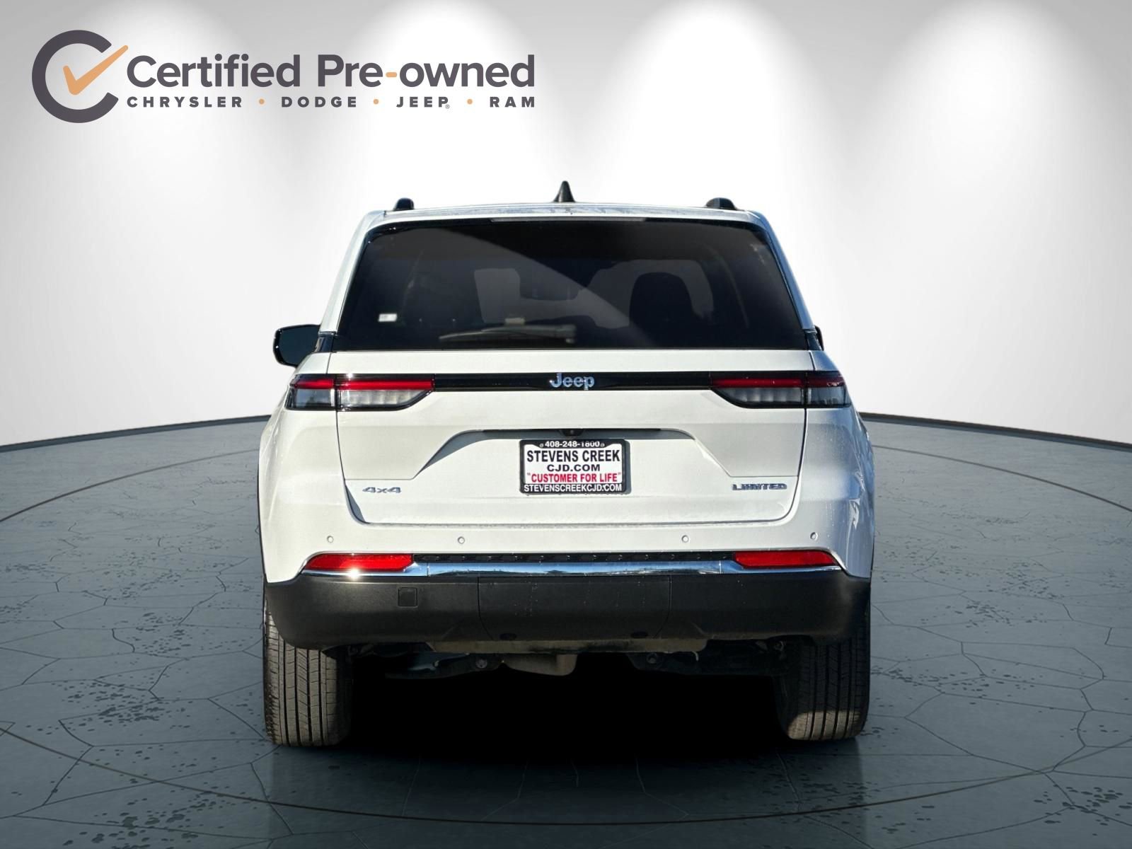 Used 2023 Jeep Grand Cherokee Limited image 5