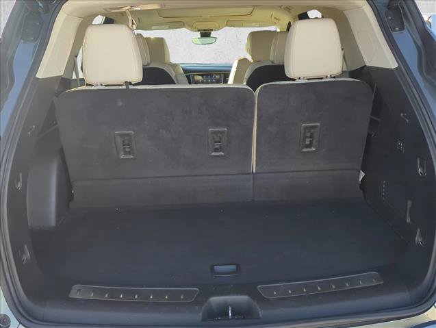 Used 2022 Buick Enclave Avenir w/ Avenir Technology Package AWD/4WD image 23