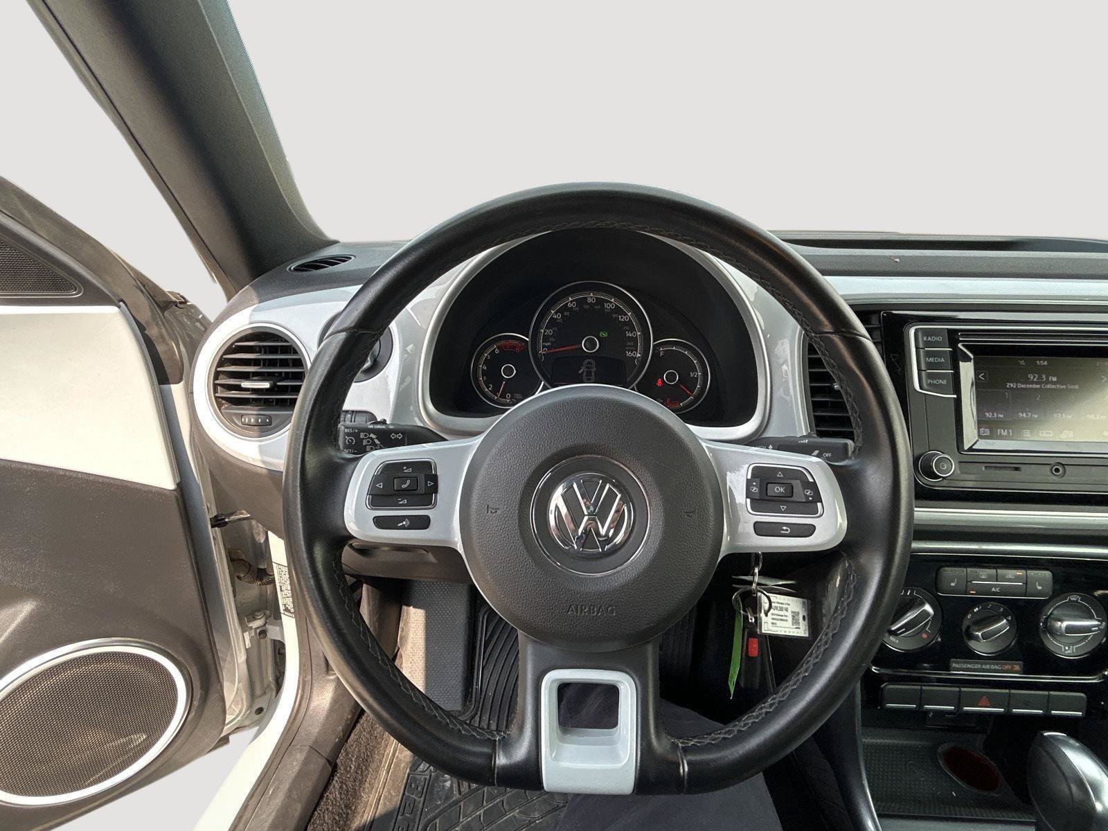 Used 2019 Volkswagen Beetle 2.0T S FWD image 12