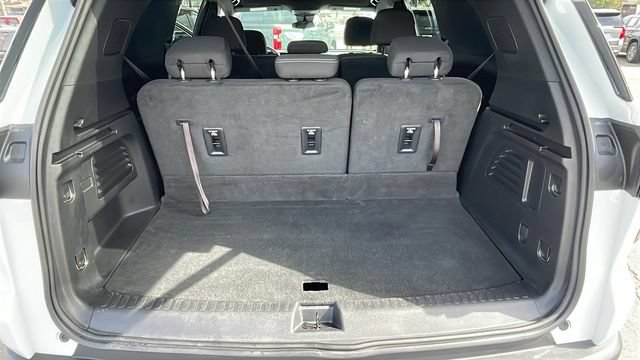Used 2024 Chevrolet Traverse LS w/ LPO, Floor Liner Package FWD image 30