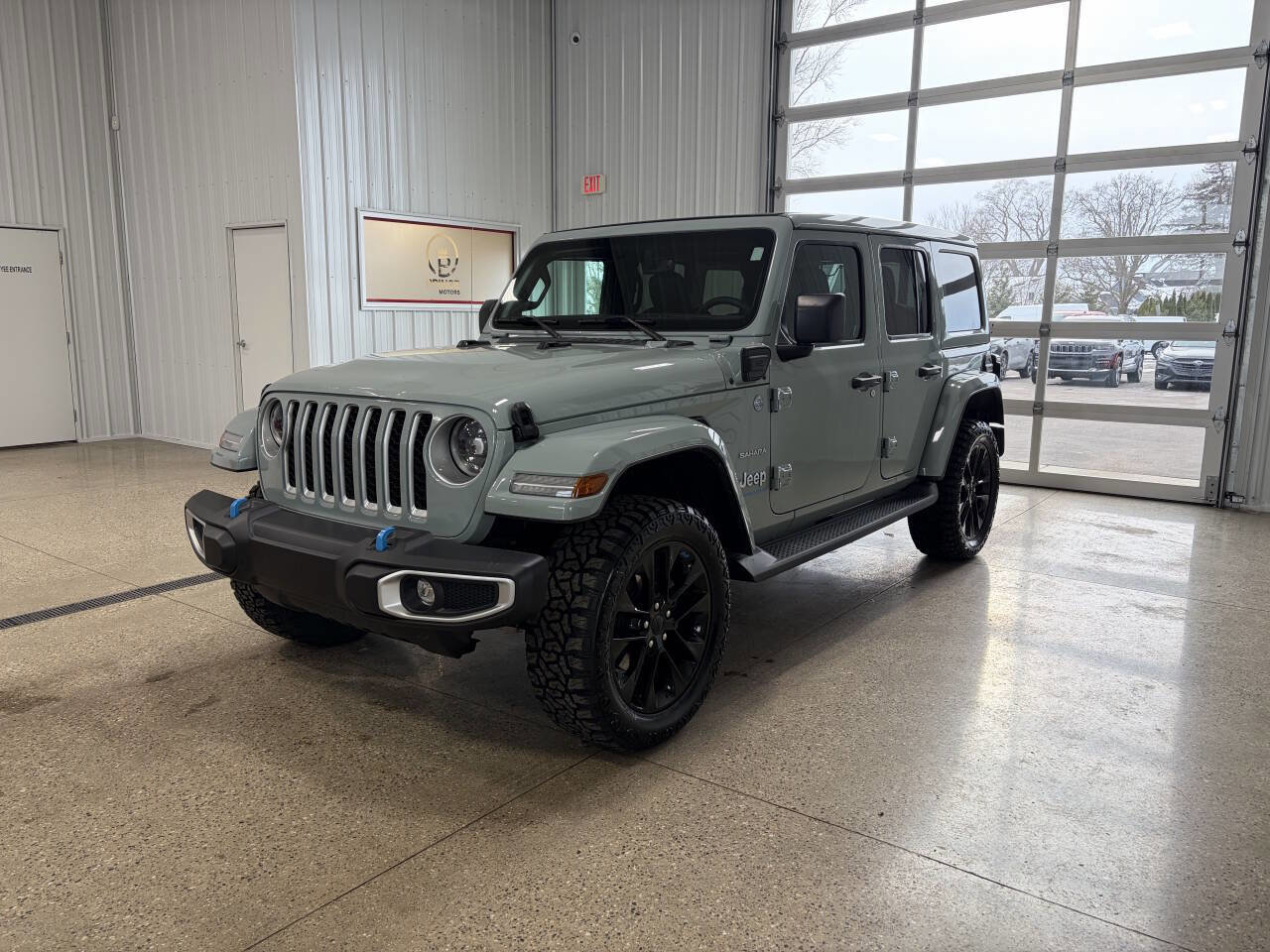 Used 2023 Jeep Wrangler Unlimited Sahara w/ Cold Weather Group image 2