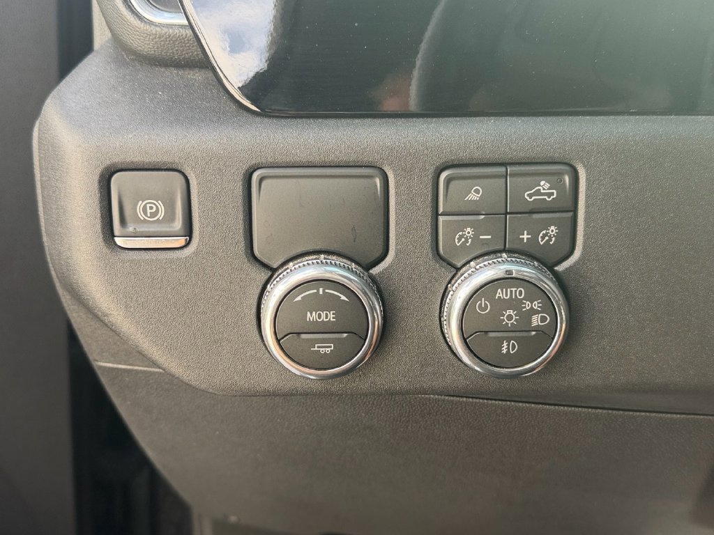 Used 2026 GMC Sierra 1500 SLT RWD image 17