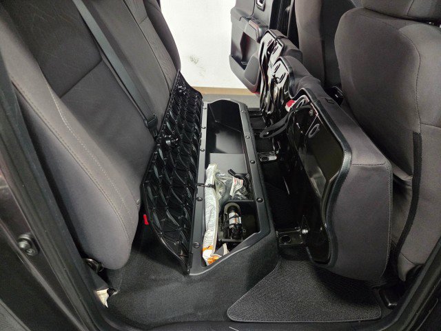 Used 2016 Toyota Tacoma TRD Sport image 75