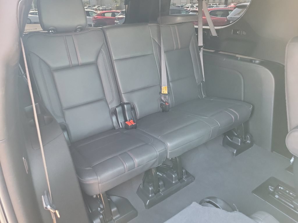 Used 2024 Chevrolet Suburban RST w/ Luxury Package AWD/4WD image 23