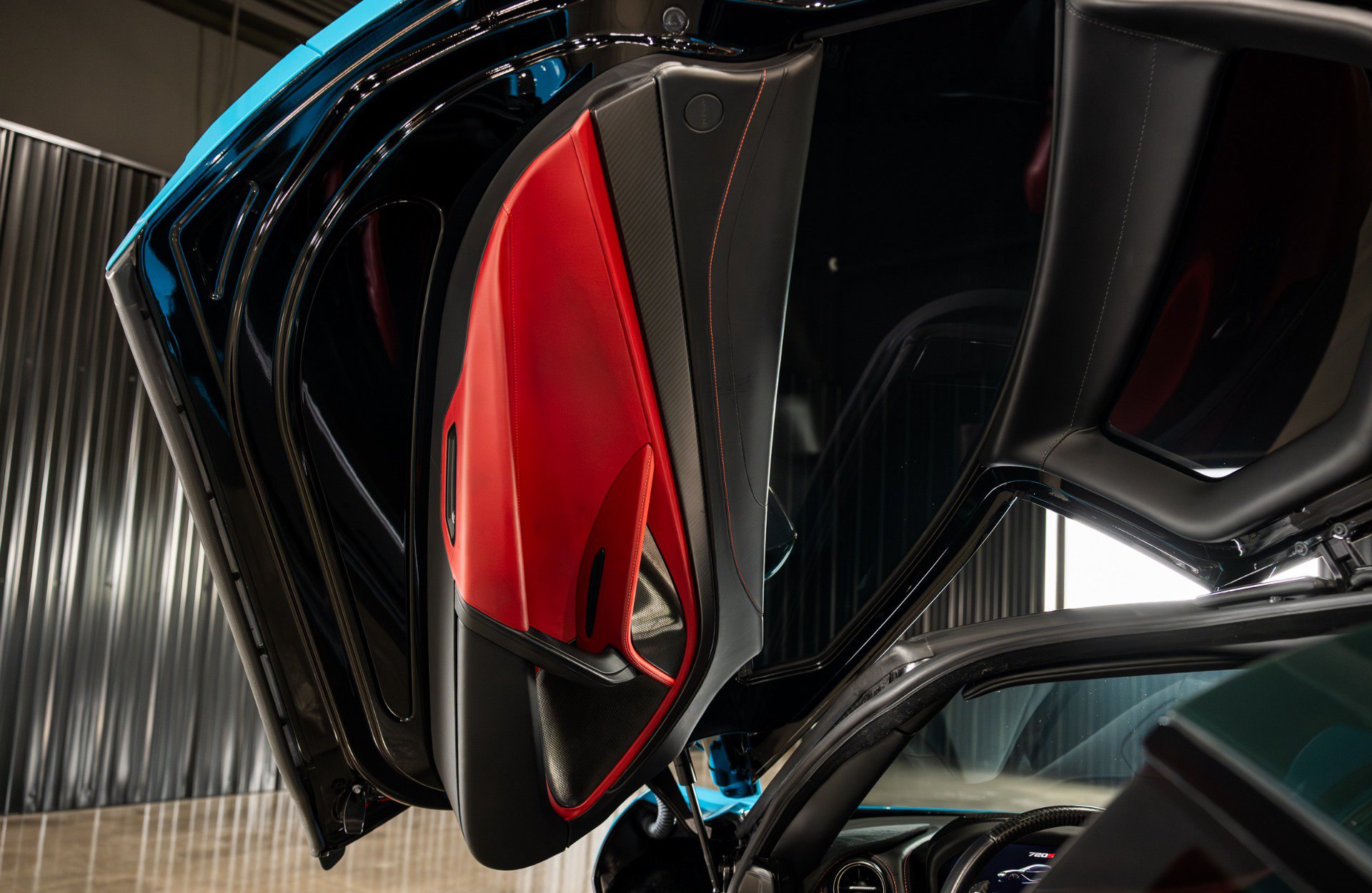 Used 2018 McLaren 720S RWD image 46