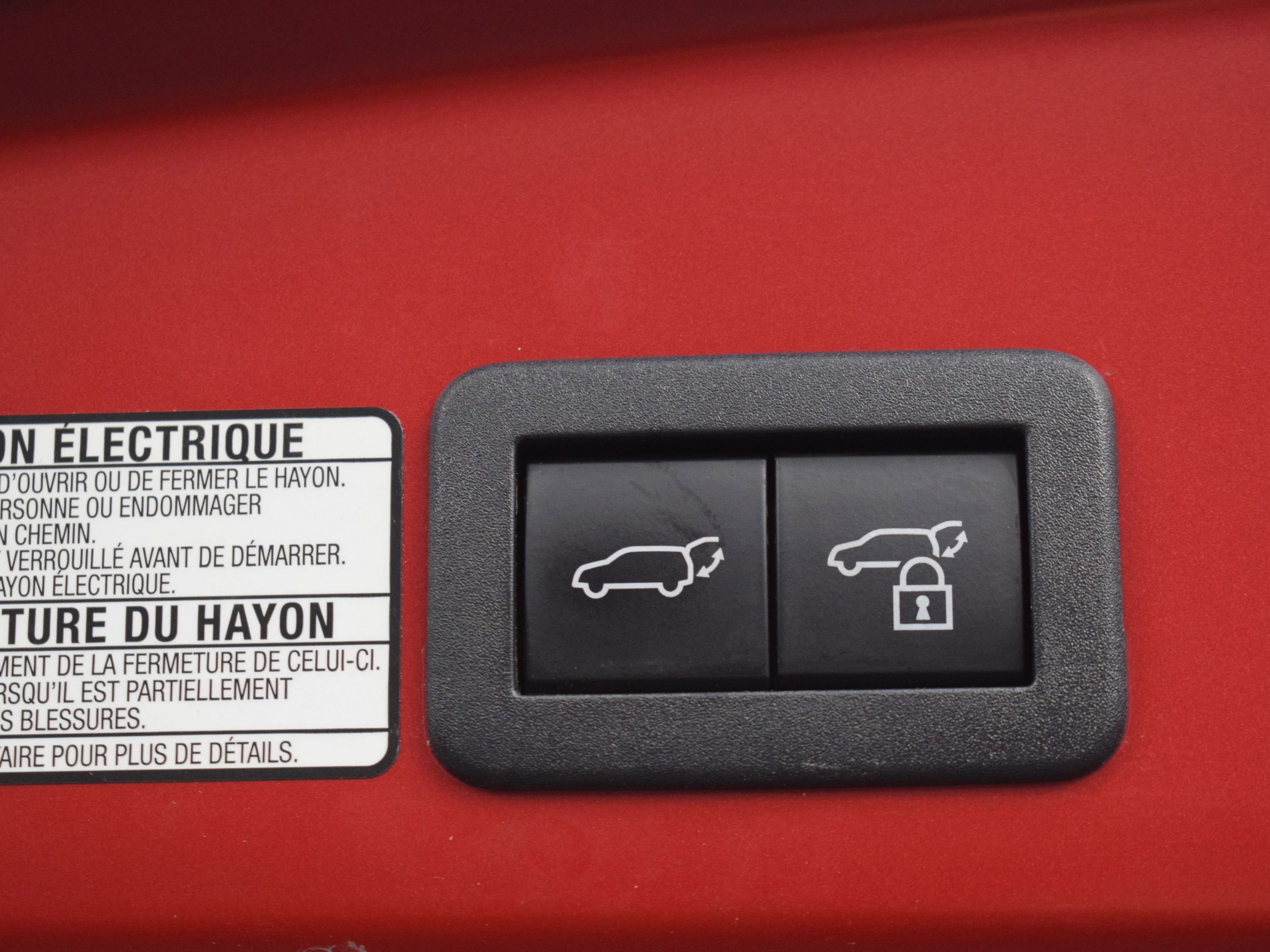 Used 2023 Toyota Corolla Cross XSE w/ Convenience Package image 12