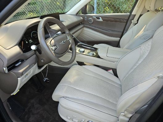 Used 2024 Genesis GV80 2.5T w/ Prestige Package AWD/4WD image 2