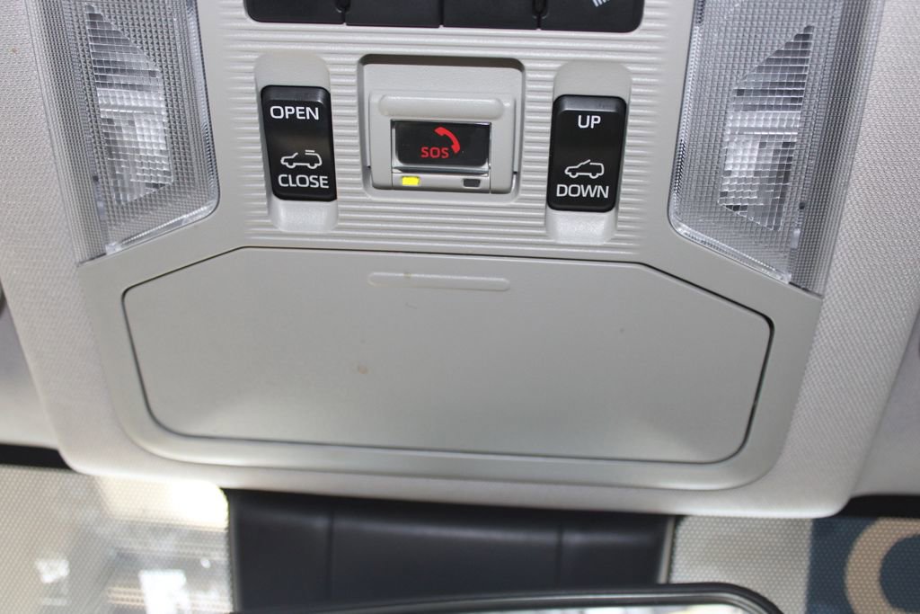 Used 2022 Toyota RAV4 XLE w/ Convenience Package AWD/4WD image 34