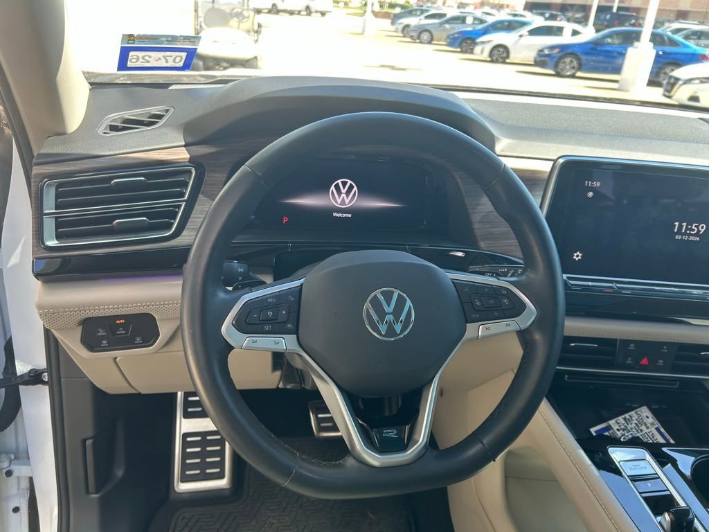 Used 2024 Volkswagen Atlas SEL Premium R-Line image 11