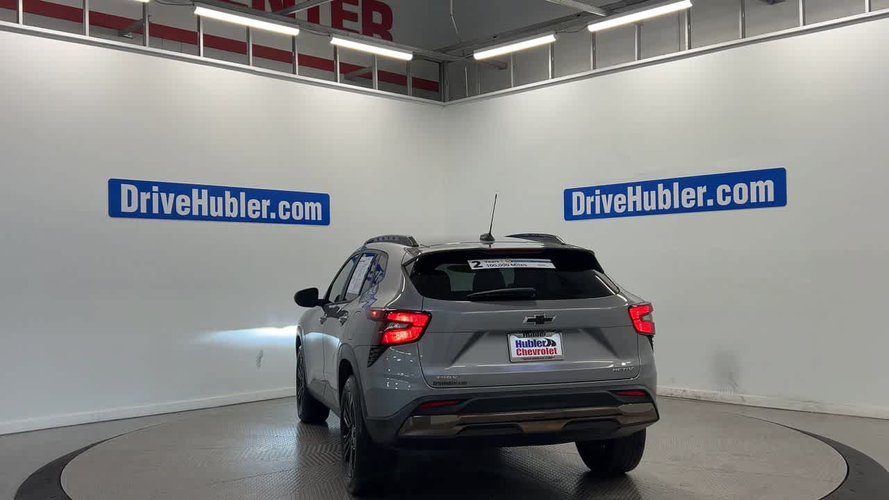 Used 2025 Chevrolet Trax ACTIV w/ Sunroof Package FWD image 9