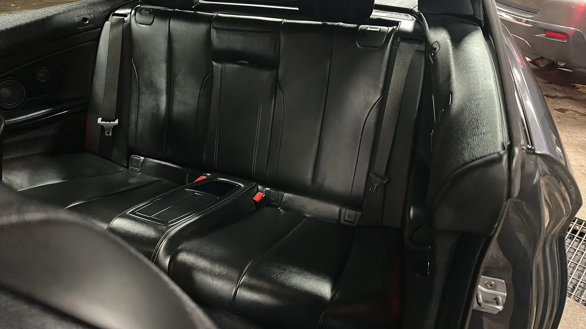 Used 2018 BMW M4 Convertible image 19