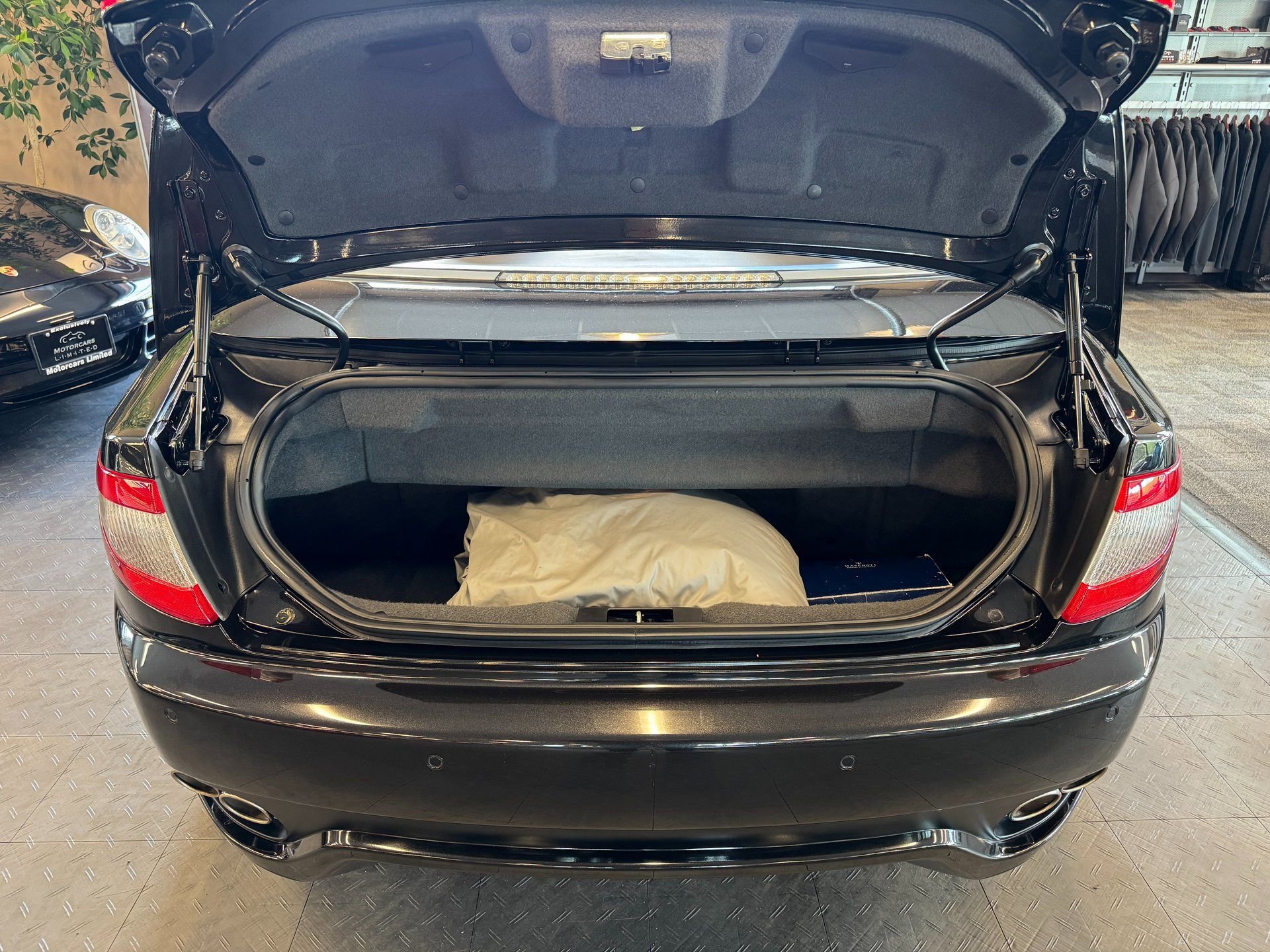 Used 2014 Maserati GranTurismo Convertible image 92