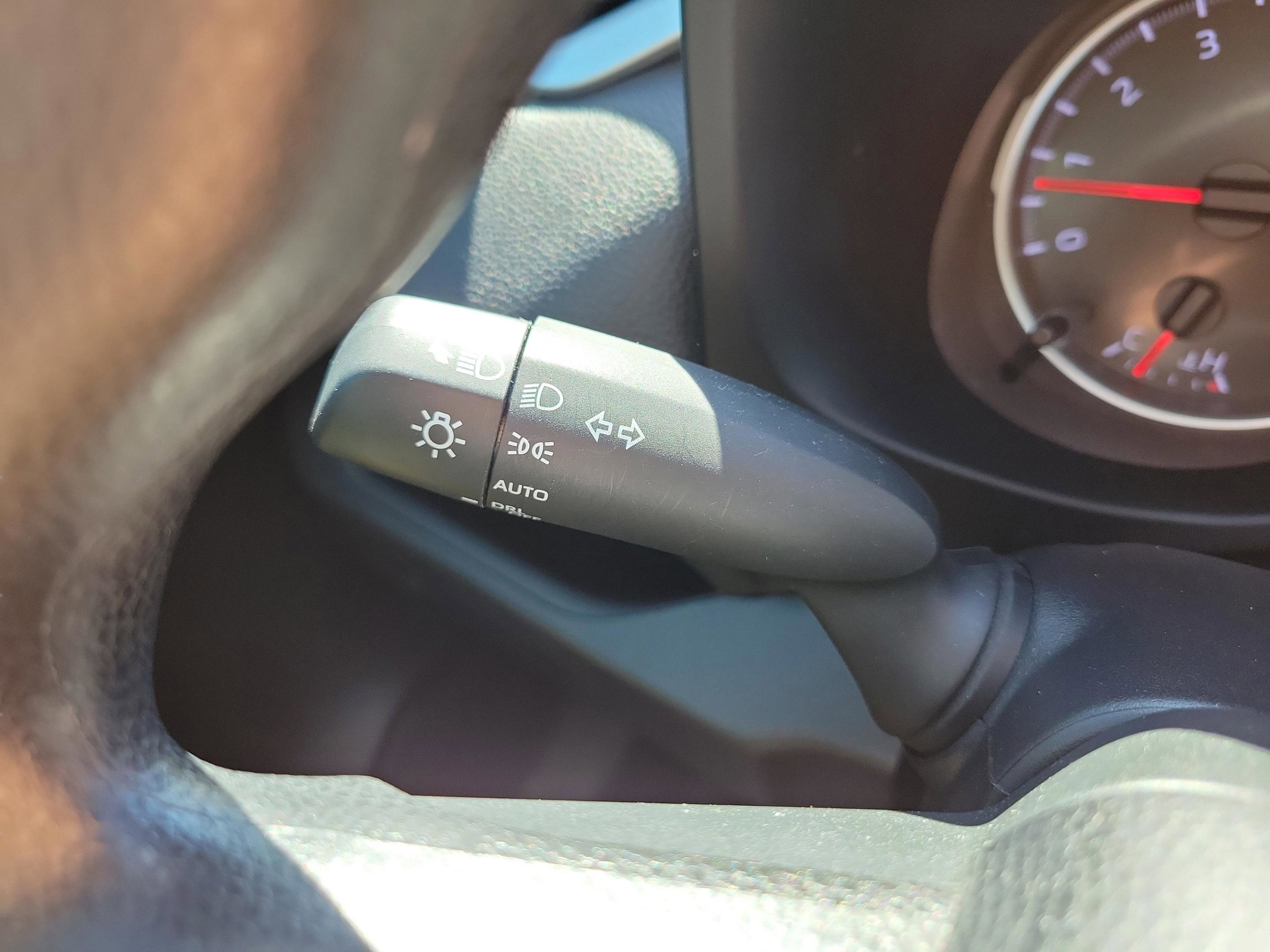 Used 2022 Toyota RAV4 XLE image 20