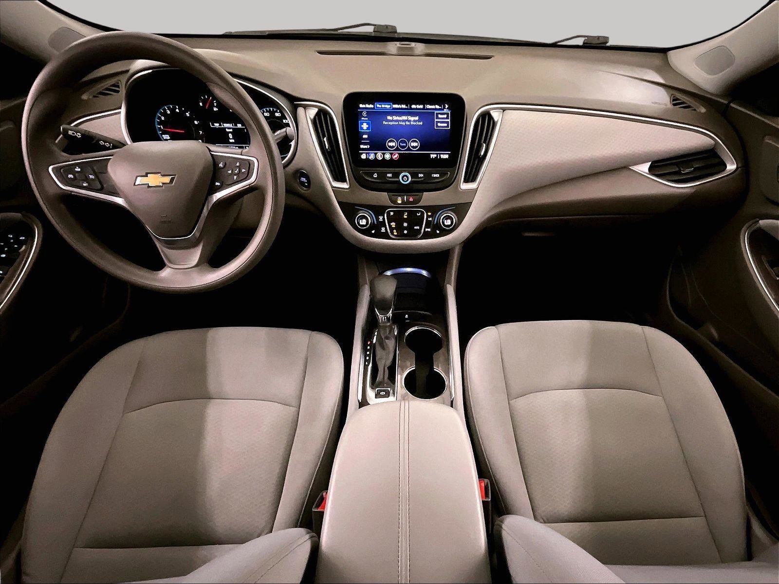 Used 2022 Chevrolet Malibu LT image 14