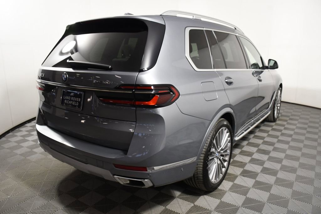 Used 2024 BMW X7 xDrive40i w/ Premium Package image 6