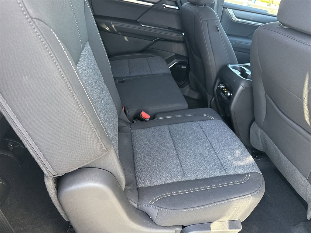 New 2025 GMC Acadia Elevation image 34