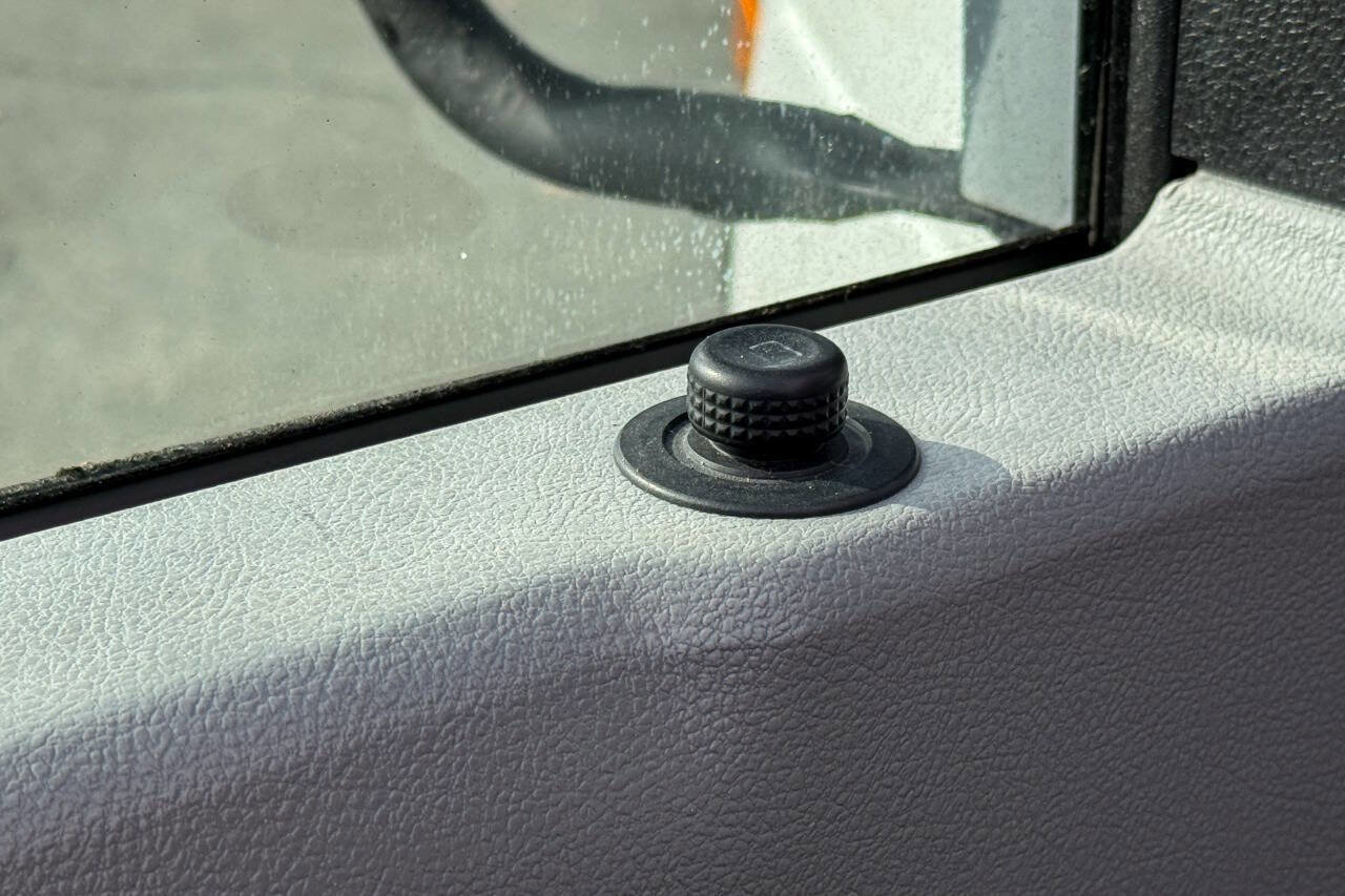 Used 2011 Ford E-350 and Econoline 350 Extended Super Duty w/ PWR Group image 35