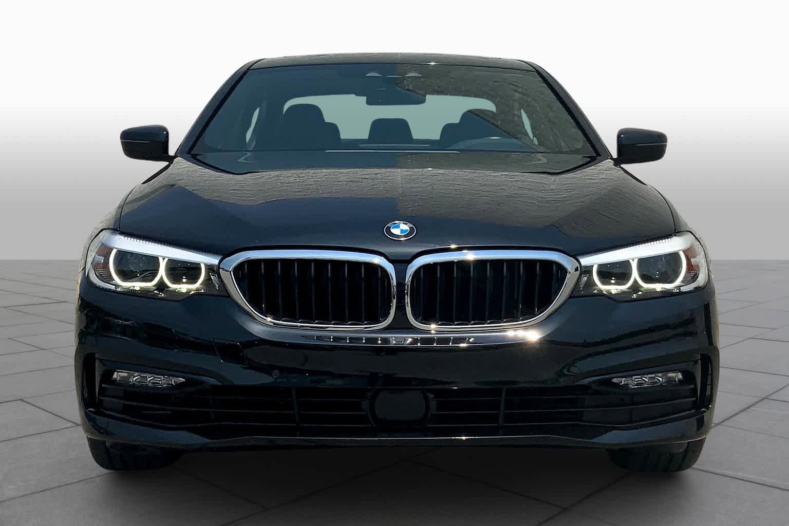 Used 2018 BMW 530i xDrive AWD/4WD image 3