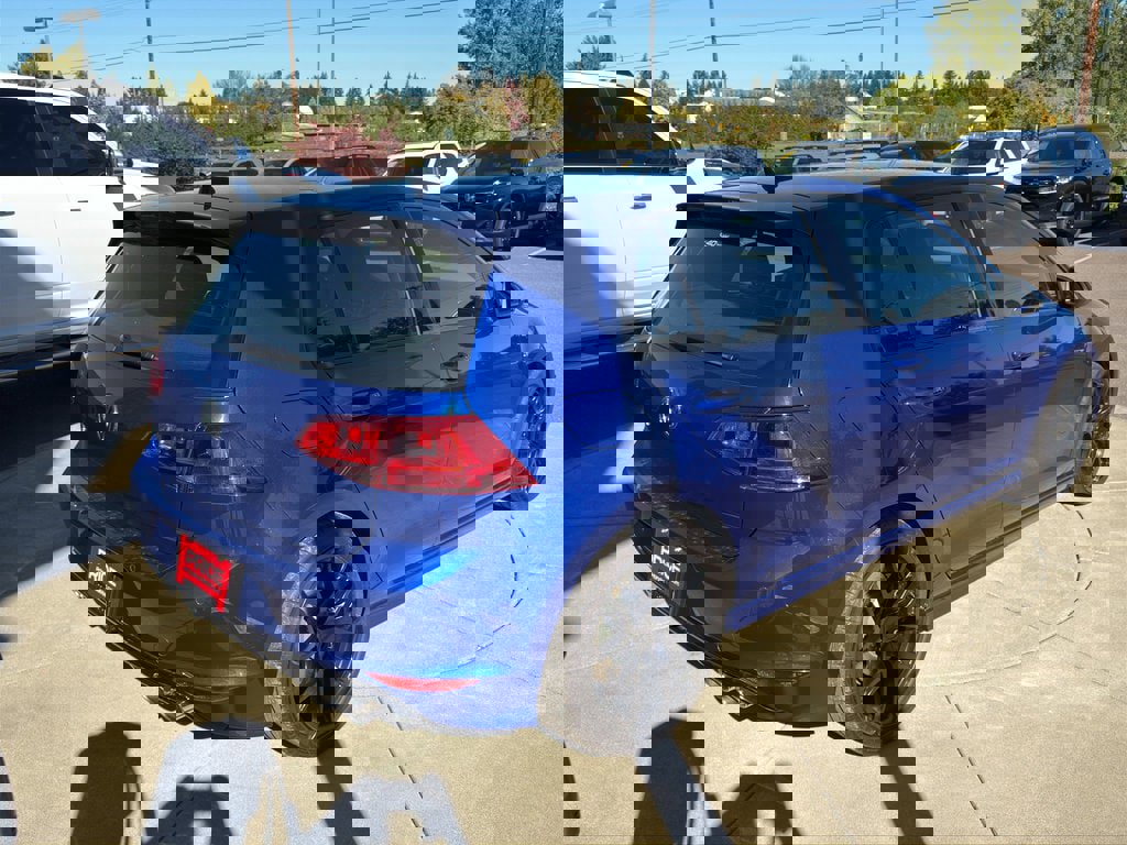 Used 2015 Volkswagen Golf R 4-Door image 30