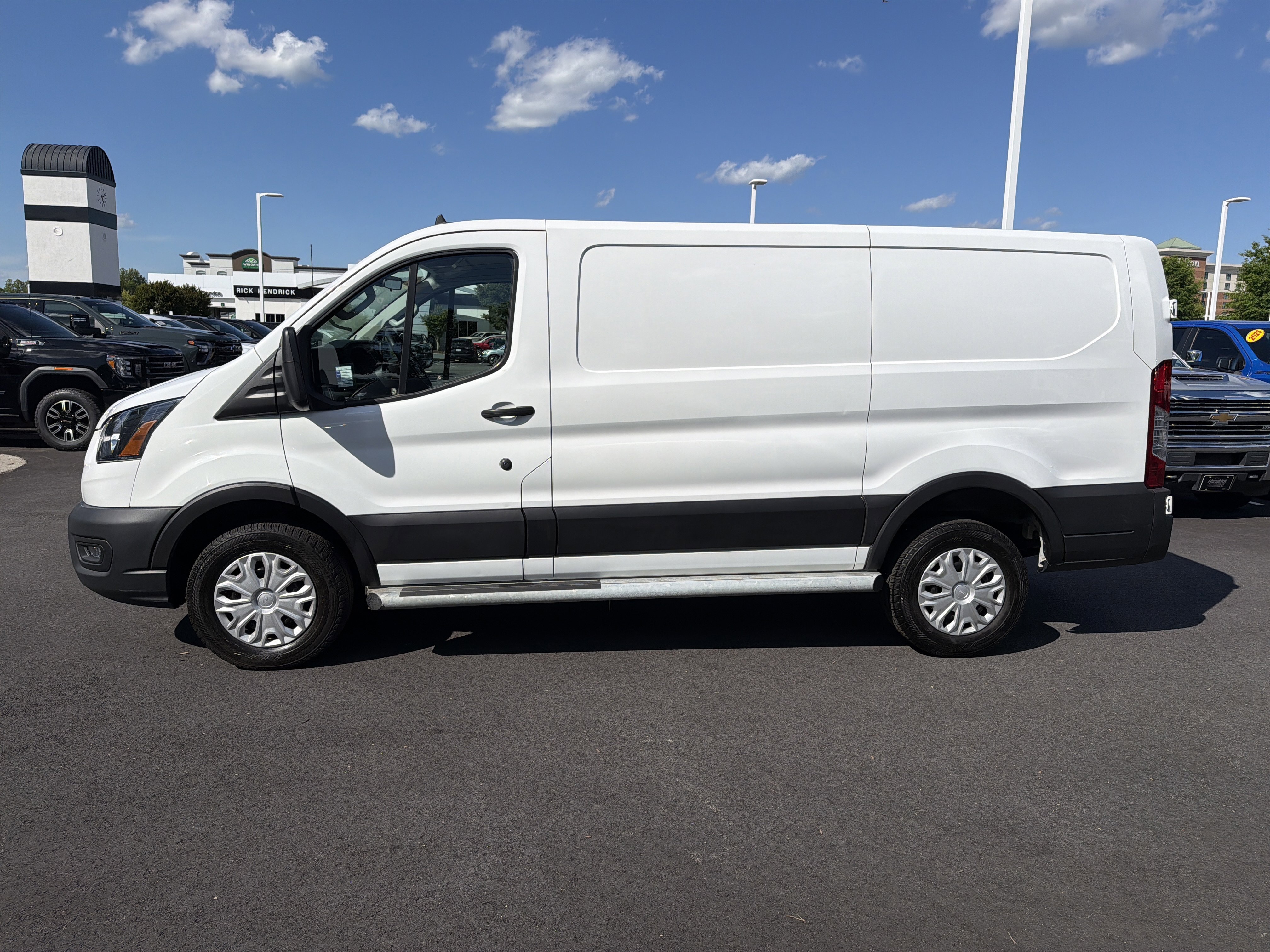 Used 2024 Ford Transit 250 Low Roof w/ Exterior Upgrade Package RWD image 7