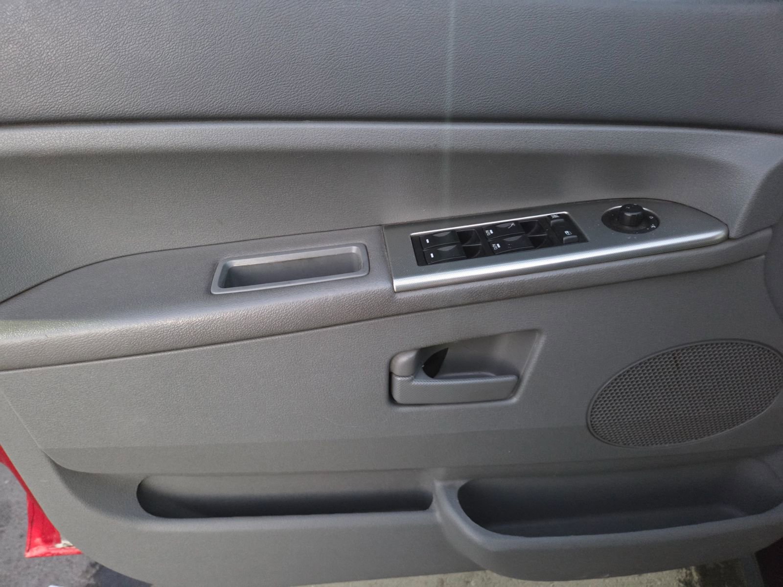 Used 2006 Jeep Grand Cherokee Laredo AWD/4WD image 7