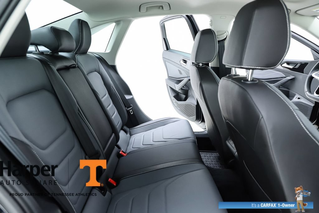 Used 2025 Volkswagen Jetta SEL FWD image 39