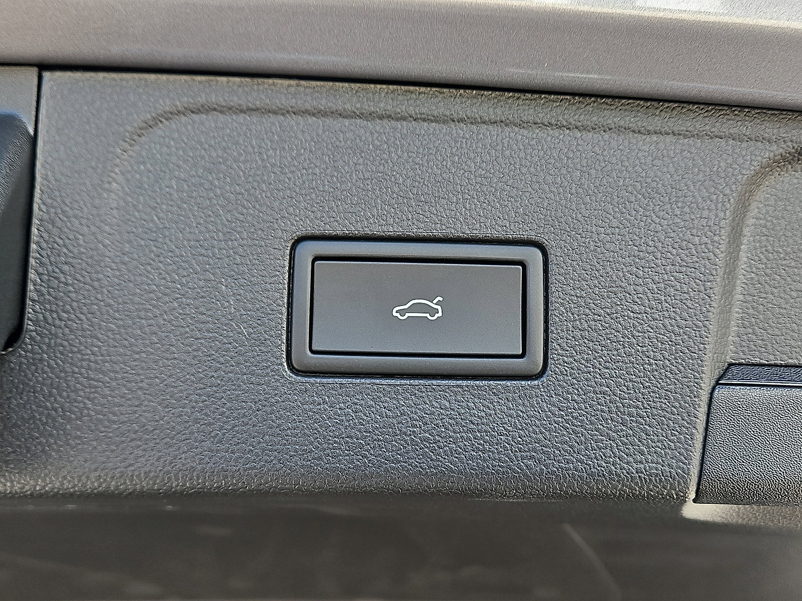 New 2026 Volkswagen Atlas SE image 7