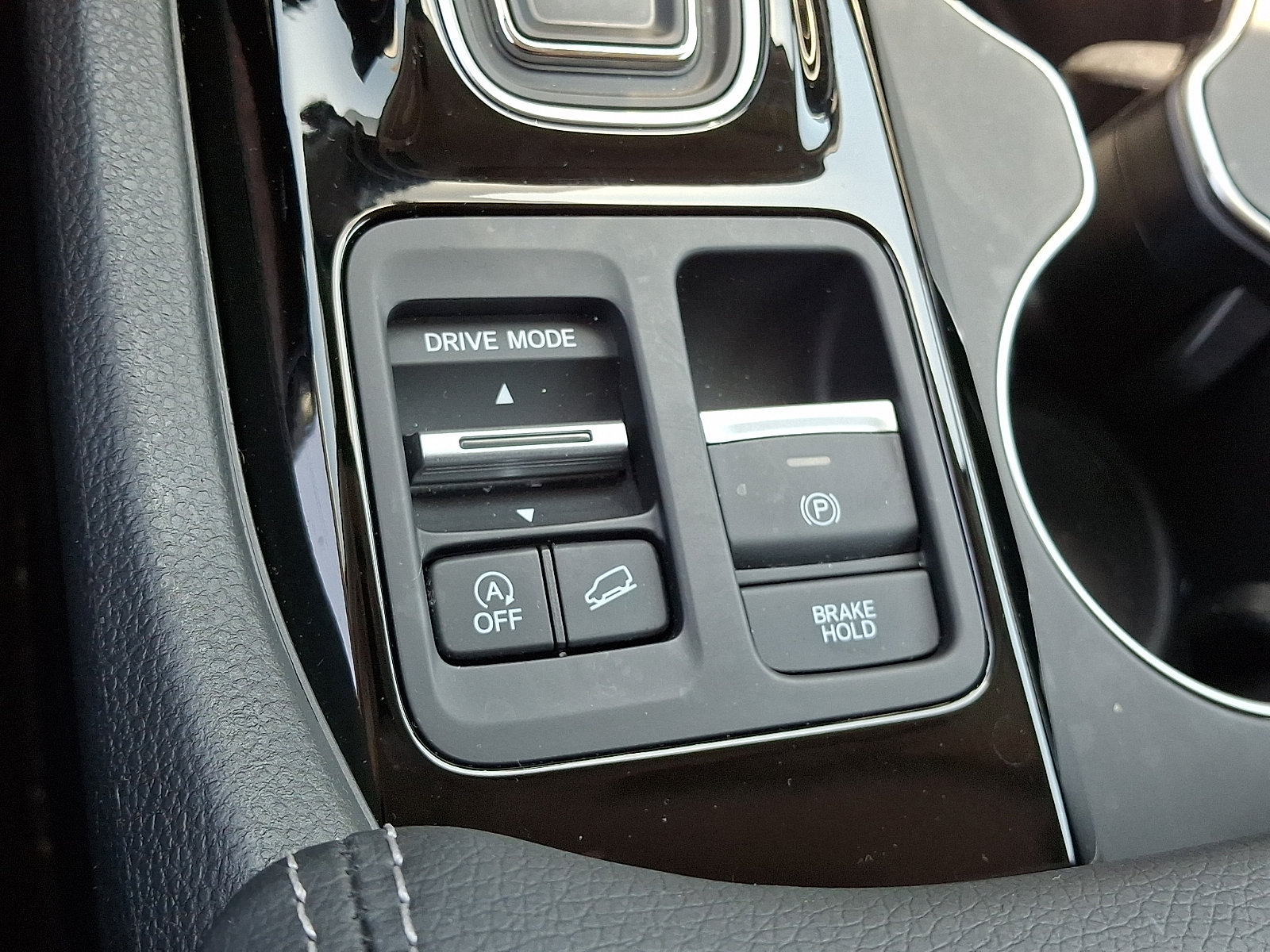 Used 2025 Honda Pilot Elite image 24