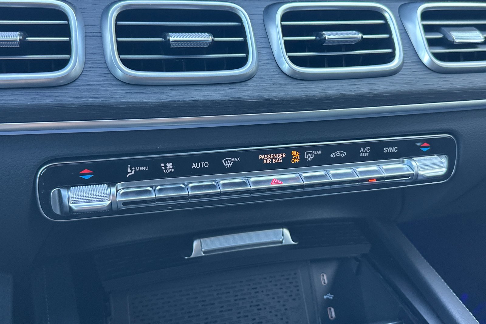 New 2026 Mercedes-Benz GLS 450 4MATIC image 22