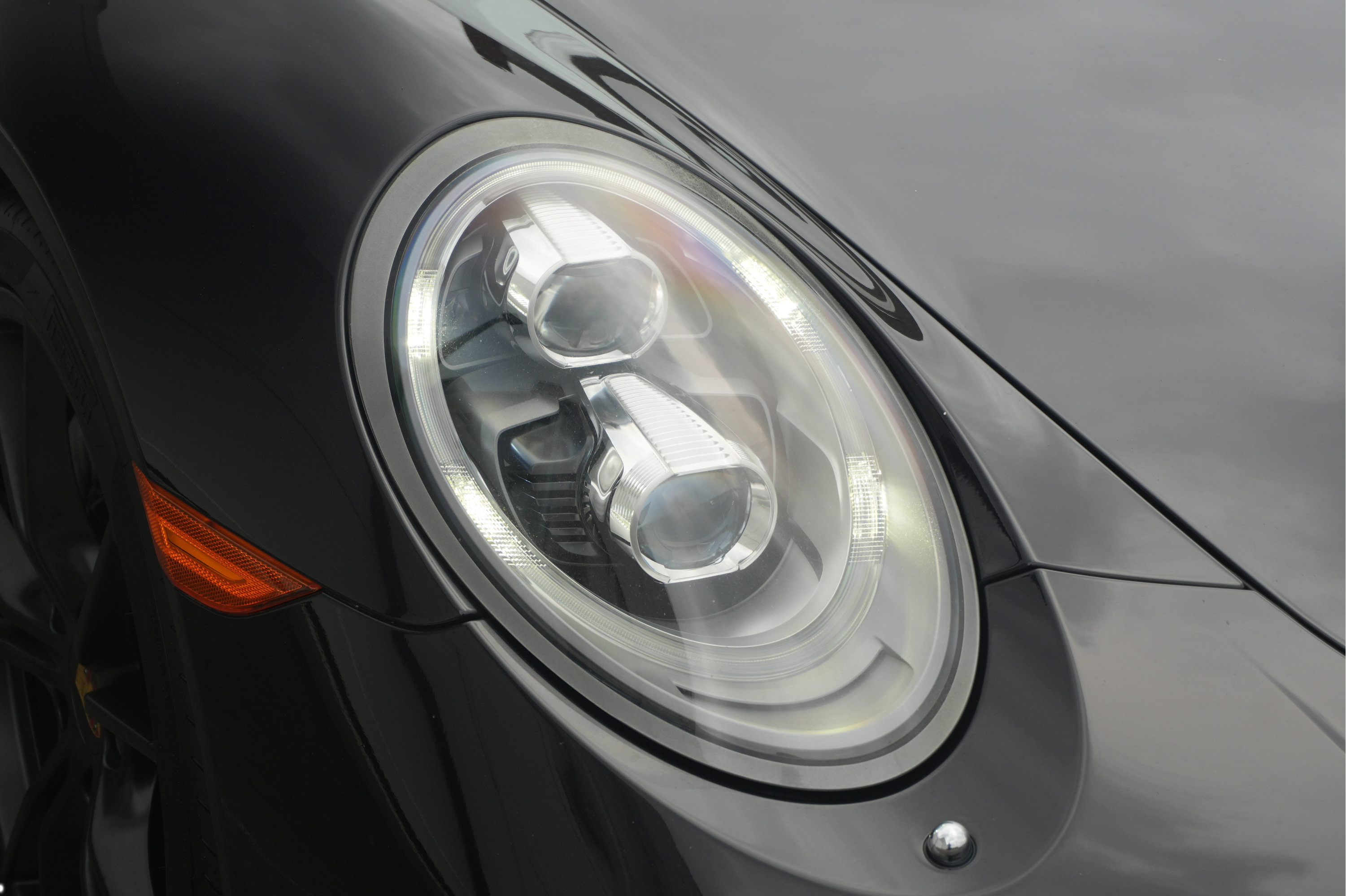Used 2017 Porsche 911 Carrera RWD image 43