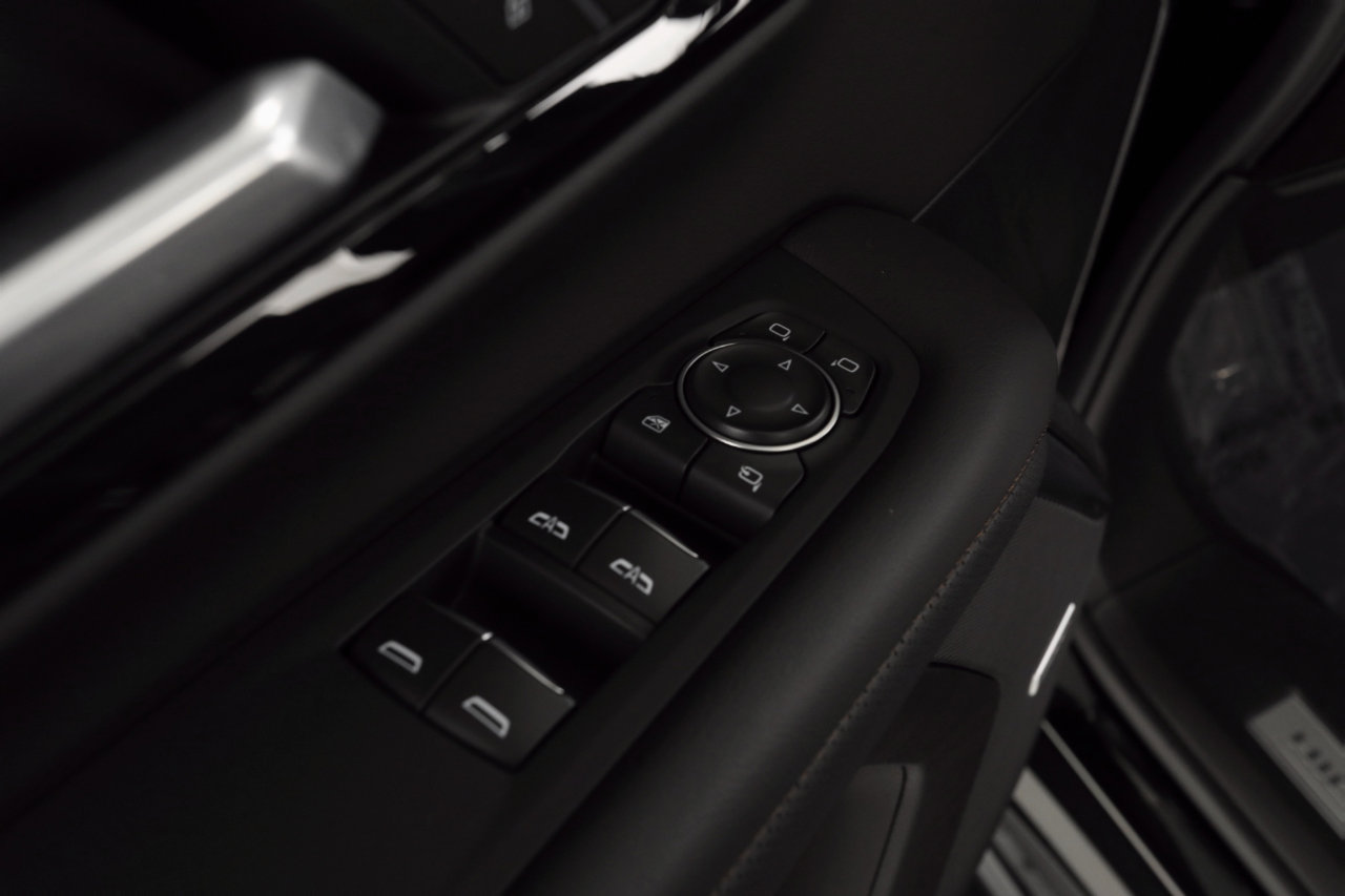 Used 2025 Chevrolet Tahoe High Country image 31