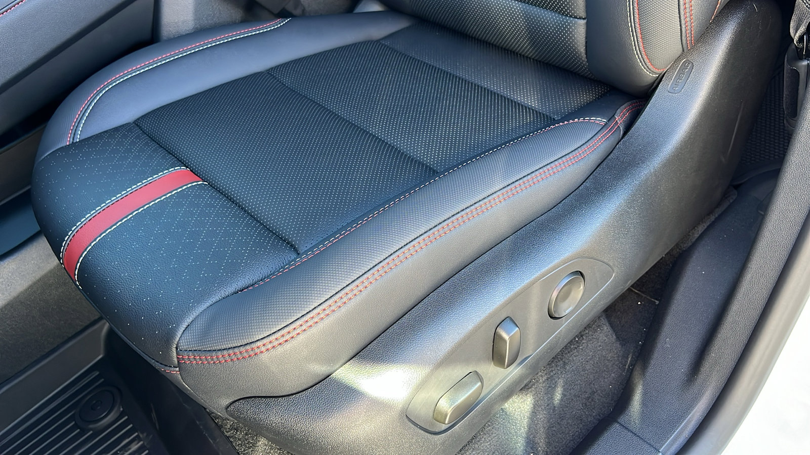 New 2026 Chevrolet Traverse RS w/ LPO, Floor Liner Package image 20