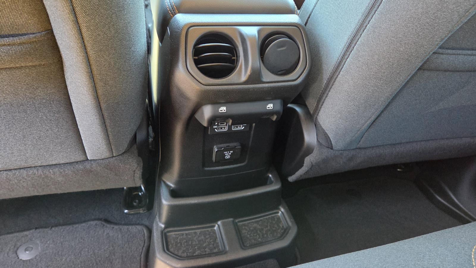 Used 2024 Jeep Wrangler Sahara image 48