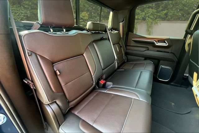 Used 2023 GMC Sierra 1500 Denali w/ Technology Package AWD/4WD image 23