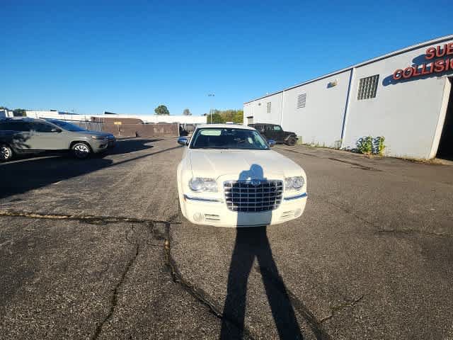 Used 2010 Chrysler 300 C w/ Luxury Group II AWD/4WD image 5