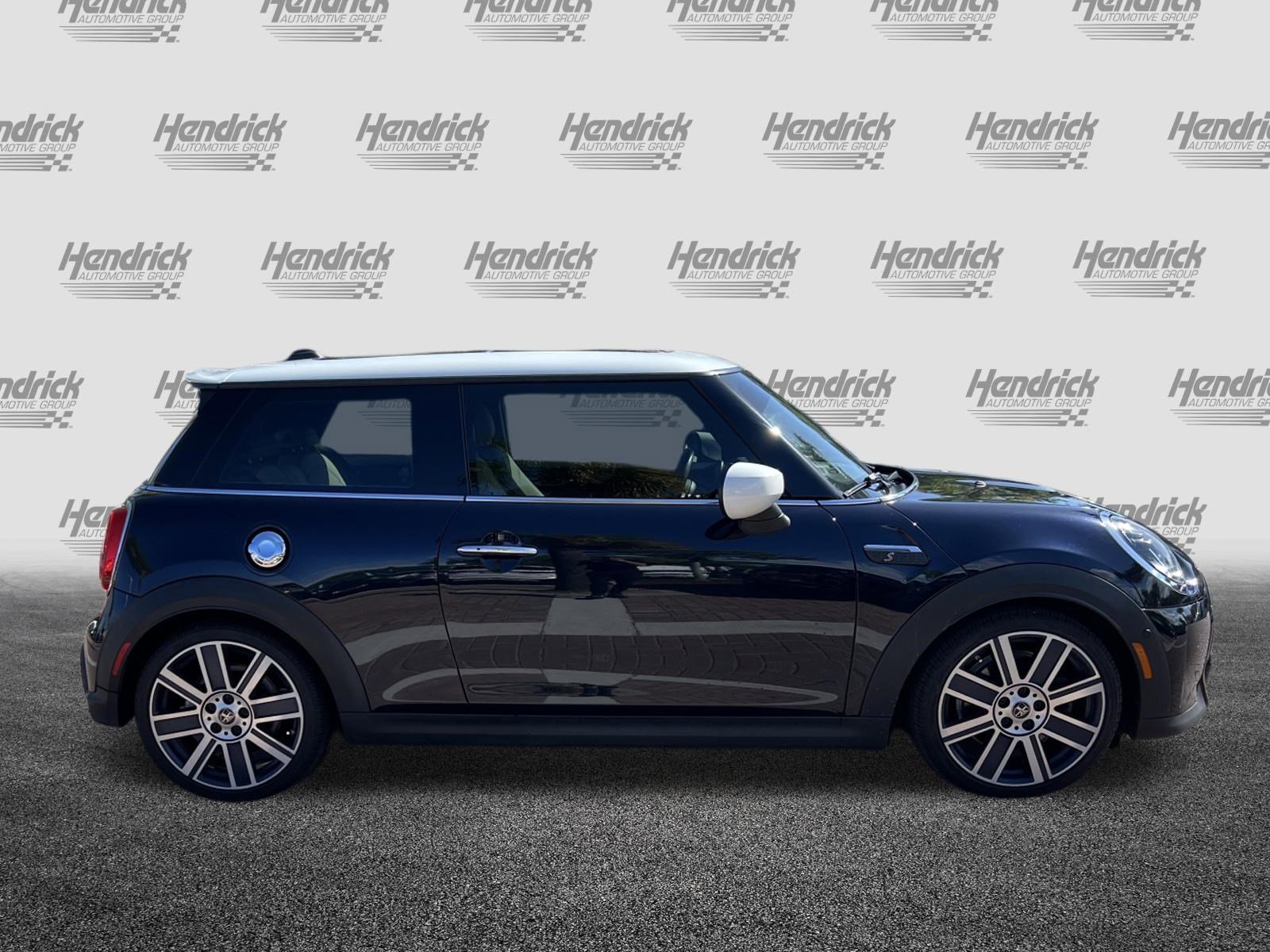 Used 2022 MINI Cooper S image 11