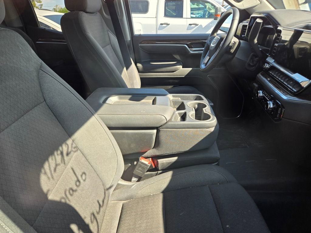 Used 2026 GMC Sierra 1500 Elevation w/ Elevation Select Package AWD/4WD image 4