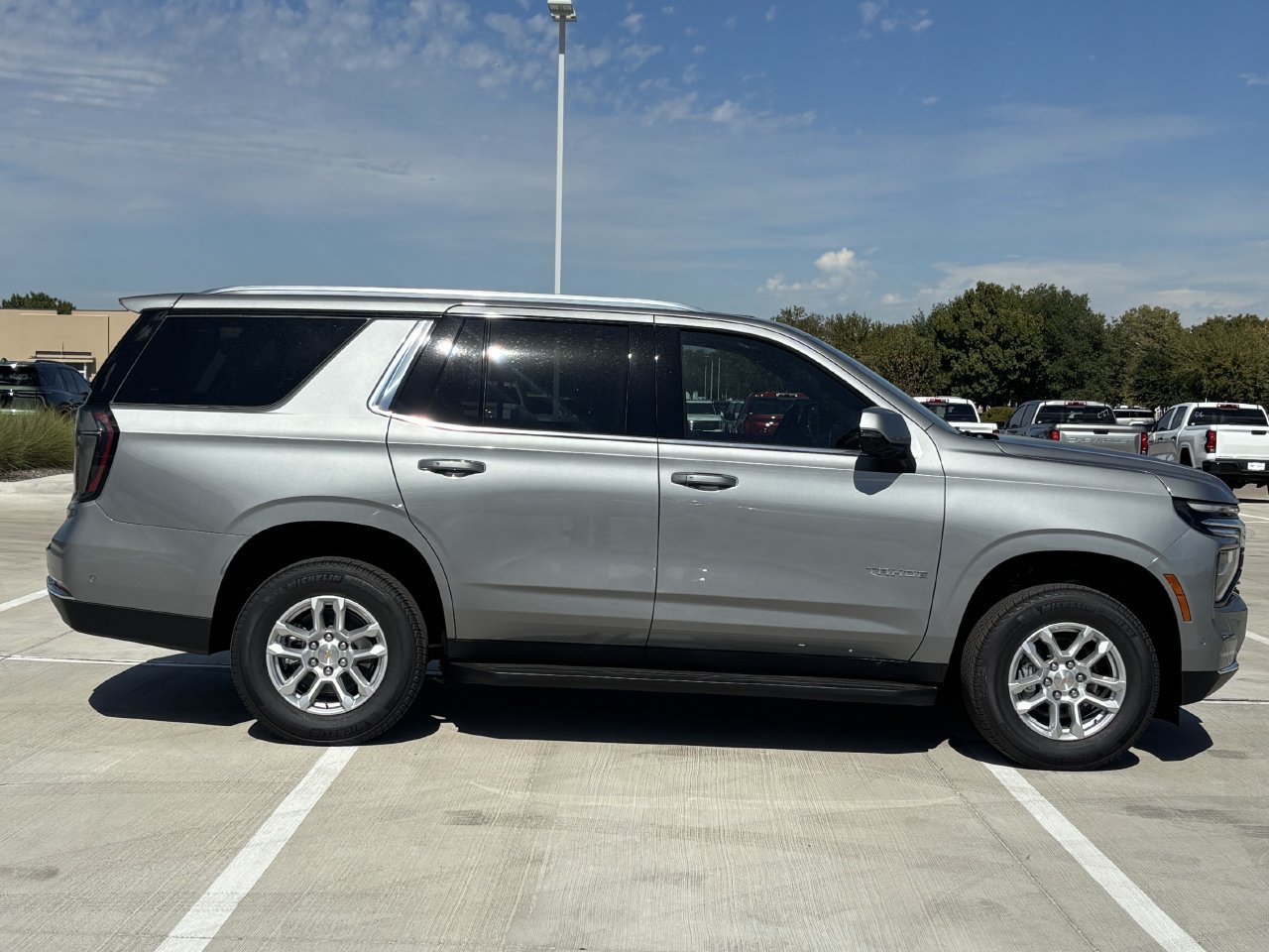 New 2027 Chevrolet Tahoe LT w/ Advanced Technology Package AWD/4WD image 2
