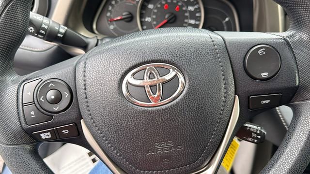 Used 2013 Toyota RAV4 XLE AWD/4WD image 16