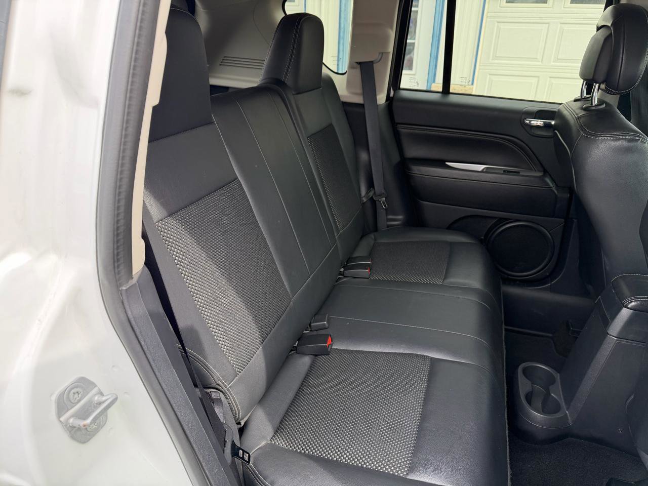 Used 2016 Jeep Compass Latitude image 16