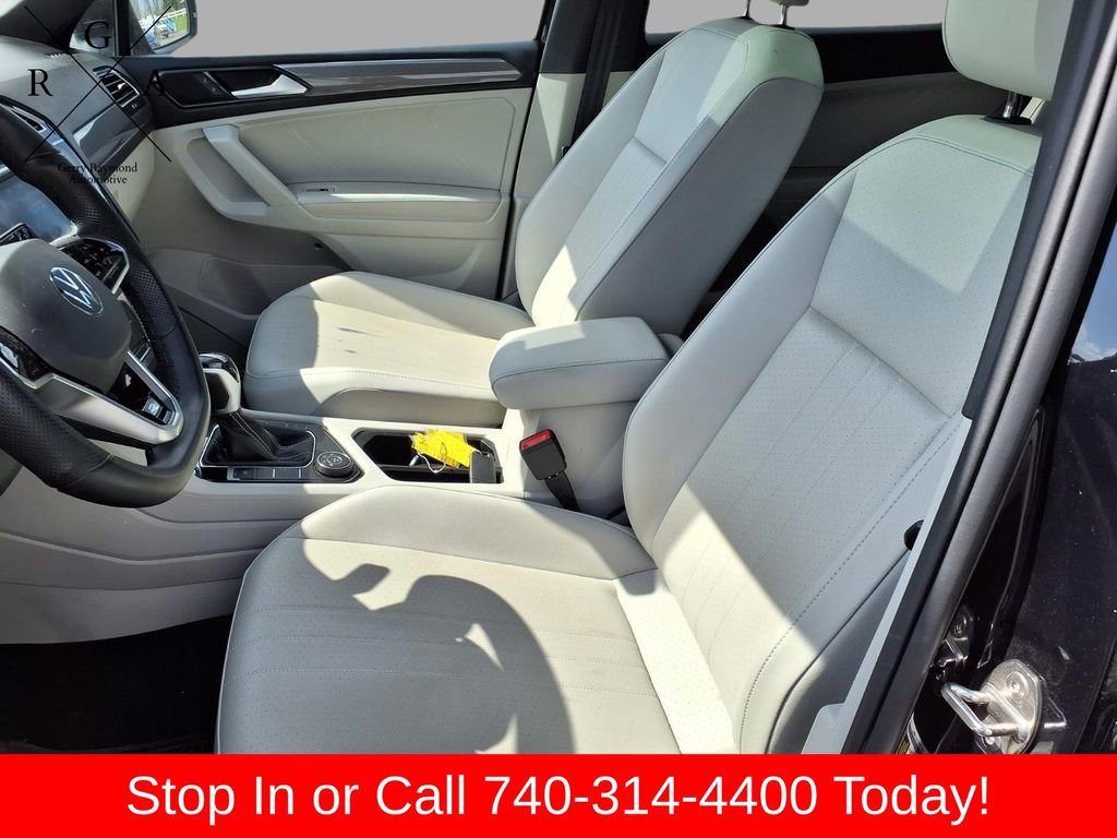 Used 2024 Volkswagen Tiguan SE R-Line AWD/4WD image 17
