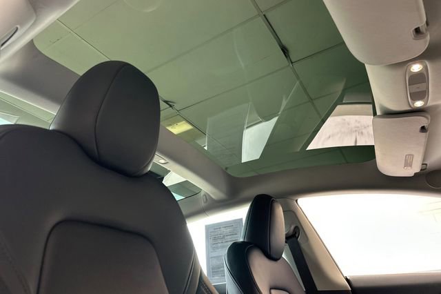 Used 2023 Tesla Model 3 Standard Range RWD image 18