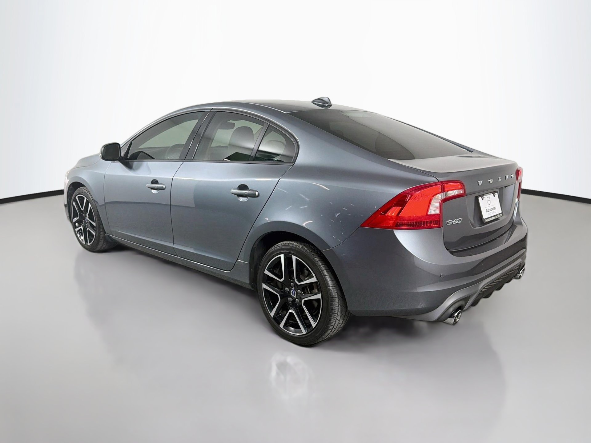 Used 2018 Volvo S60 T5 Dynamic w/ Vision Package FWD image 8