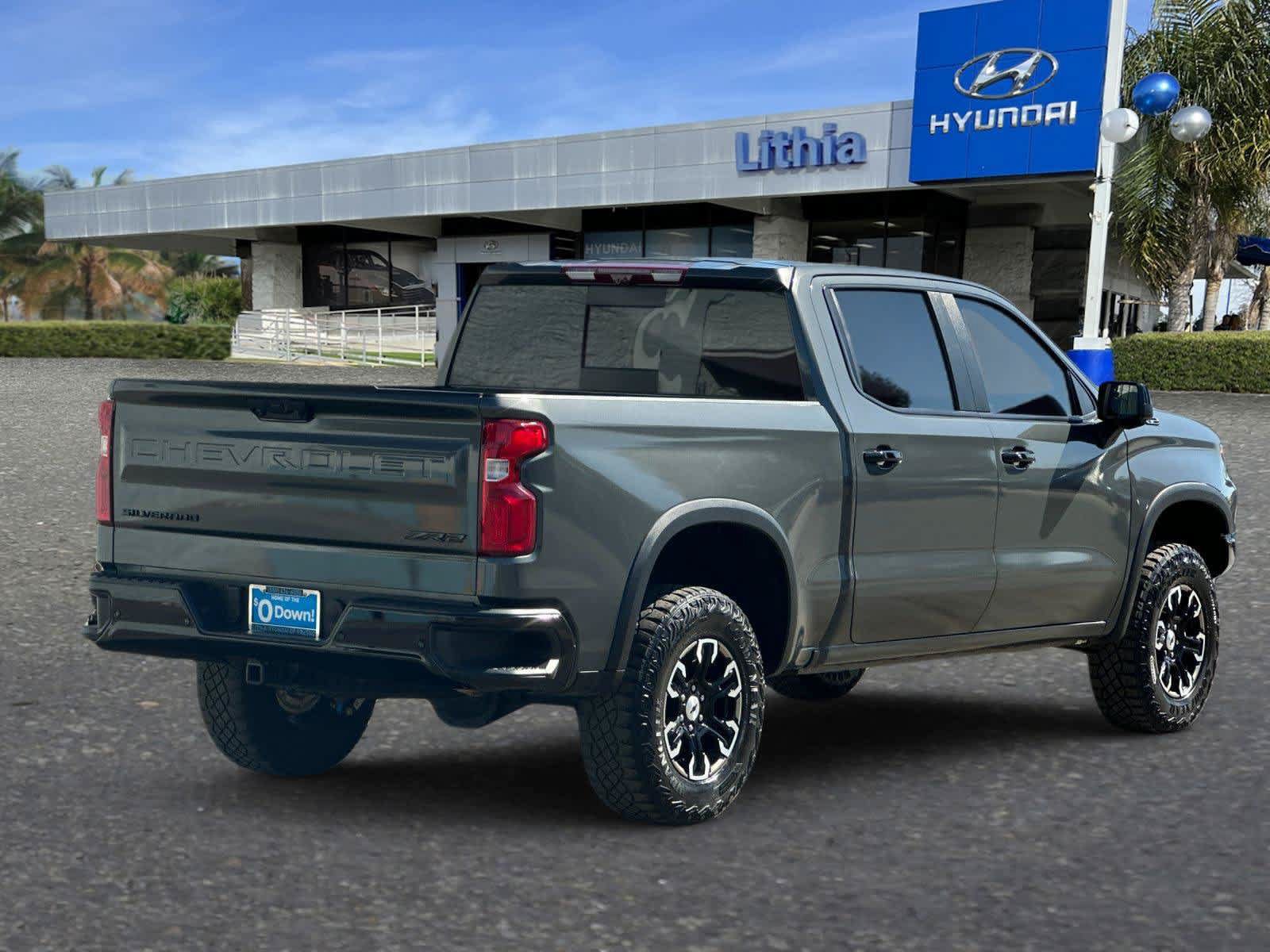 Used 2024 Chevrolet Silverado 1500 ZR2 w/ Technology Package AWD/4WD image 3